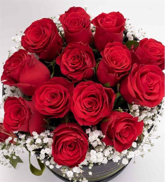 Aşkın Adı Siyah Kutuda 13 Kırmızı Güller - hover