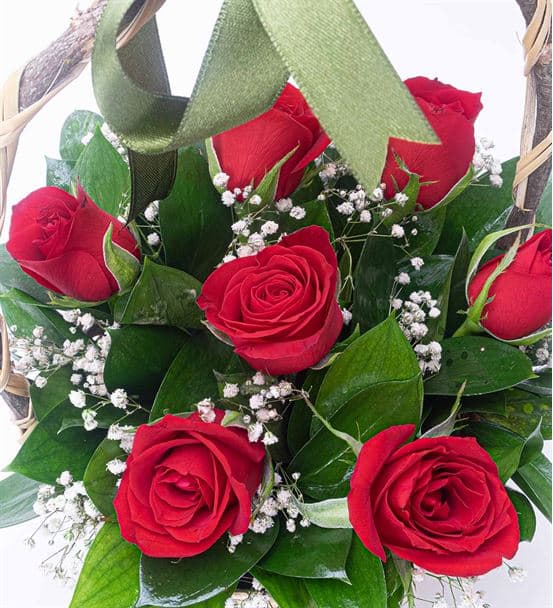 Aşkın Rengi 7 Kırmızı Gül Çiçek Sepeti - hover