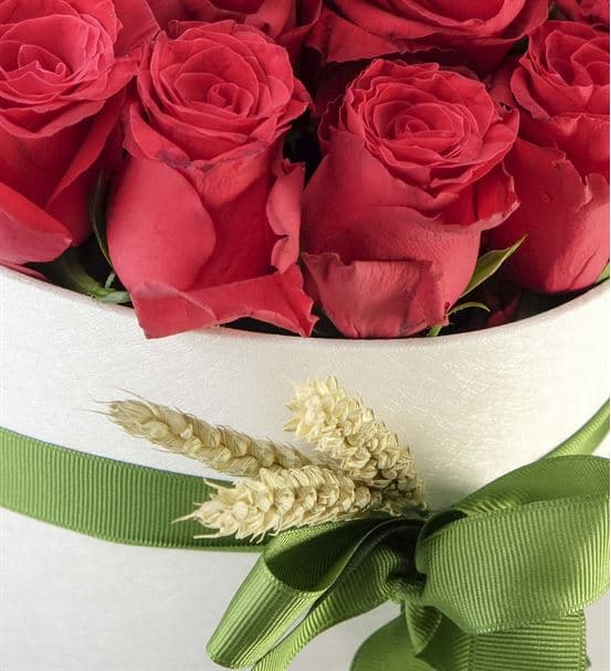 Aşkın Simgesi Tasarım Kutuda 20 Güller - 3