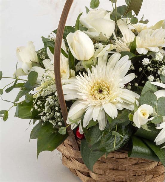 Beyaz Sevgi Ayıcıklı Çiçek Sepeti - 4