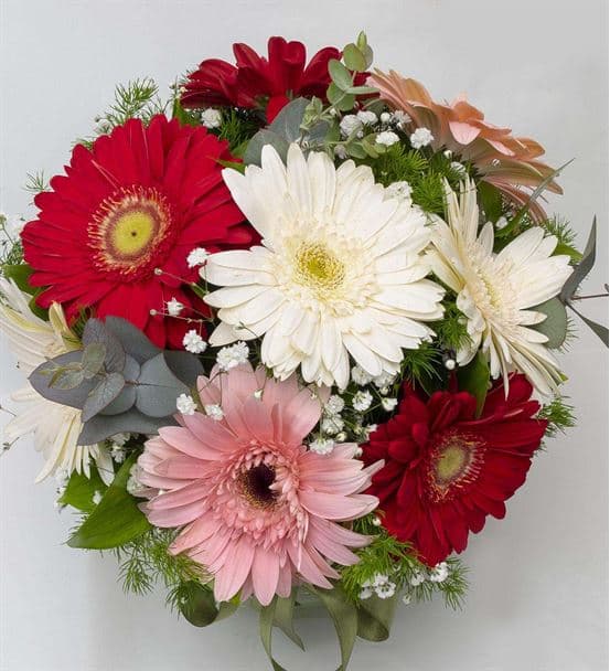 Cam Fanus Rengarenk Gerbera Aranjmanı - hover