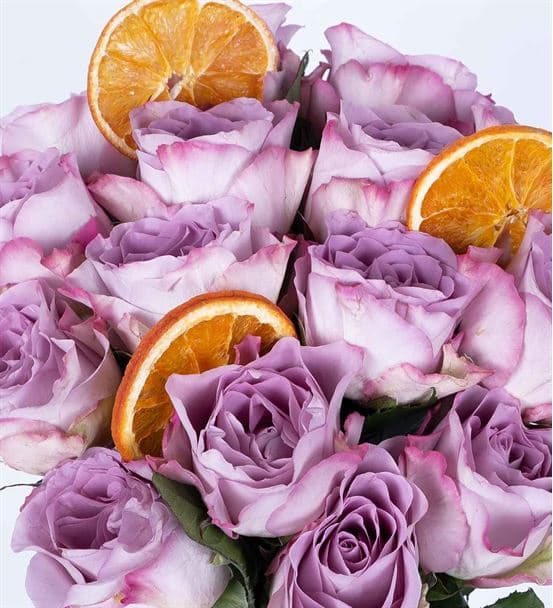 Carignan Serisi 15 Lilarenk Gül Tutkusu Aranjmanı - hover