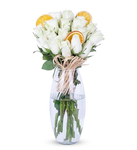 Carignan Serisi 17 Beyaz Gül Sevgi Aranjmanı