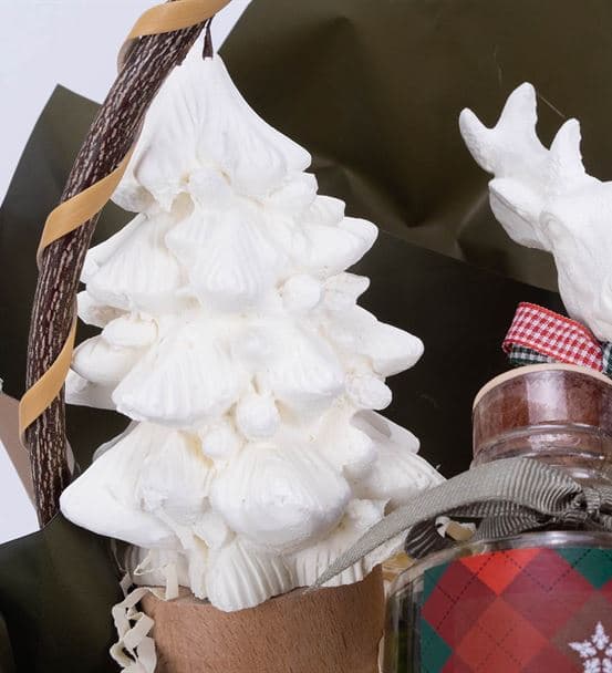 Geyik ve Çam Ağacı Temalı Hediye Sepeti - 3