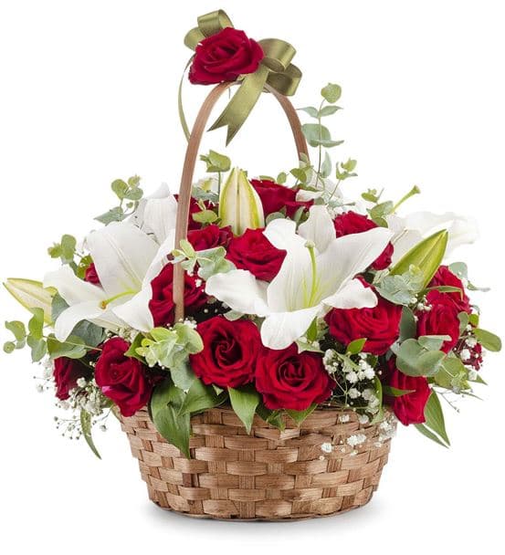 Hasır Sepette Lilyum ve Kırmızı Gül Aranjmanı