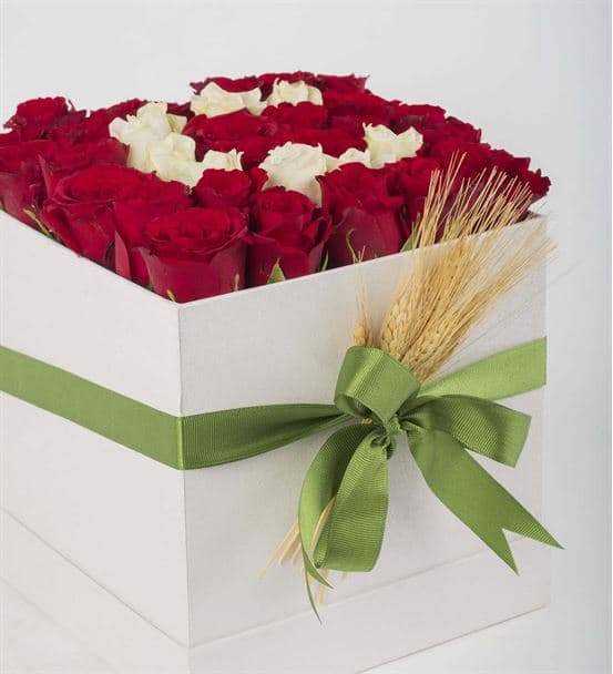 Kişiye Özel Kutuda Aşkın Baş Harfi Güller - 3