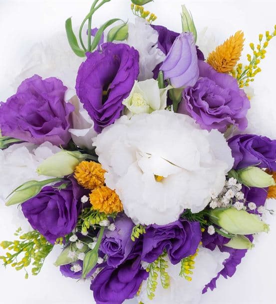 Majestic Medley Beyaz ve Mor Lisyantus Aranjmanı - hover