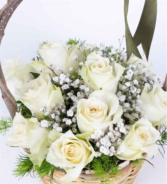 Martha Serisi 11 Beyaz Gül Çiçek Sepeti - hover