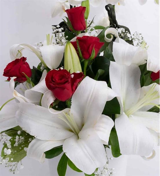 Mutlu Kalpler 2 Dal Beyaz Orkide Aranjmanı - hover