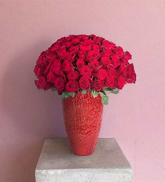 Sadece Sen 101 Kırmızı Gül Tasarım Aranjmanı - hover