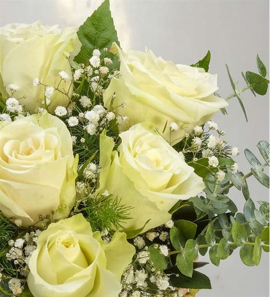 Sen Başkasın 7 Beyaz Güller Aranjmanı - 3