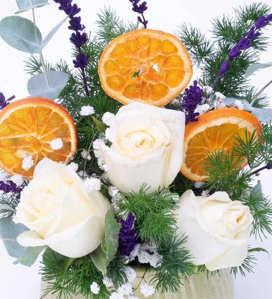 White Fantasy Gül Tasarım Aranjmanı - hover