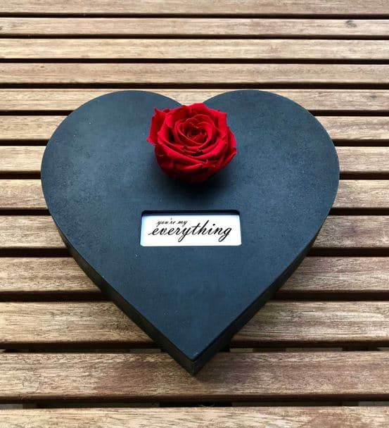 Yıldönümü Hediyesi Kutuda Kırmızı Solmayan Gül - 3