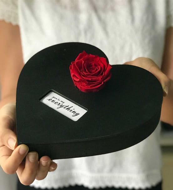 Yıldönümü Hediyesi Kutuda Kırmızı Solmayan Gül - 4